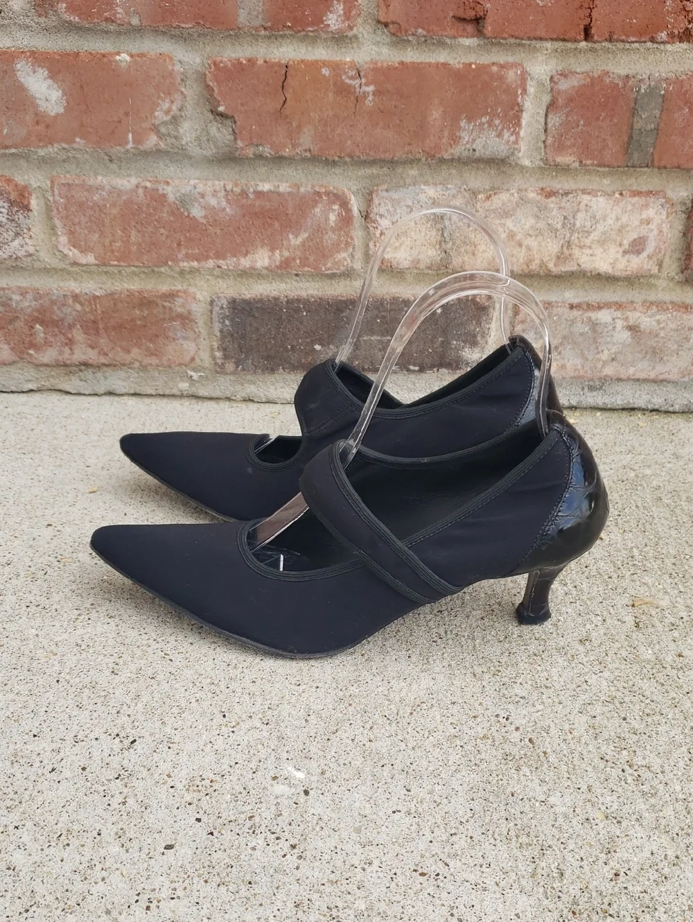 Donald J Pliner Stretch Black Mary Jane Kitten Heels Pointed Toe Sandals Size 6